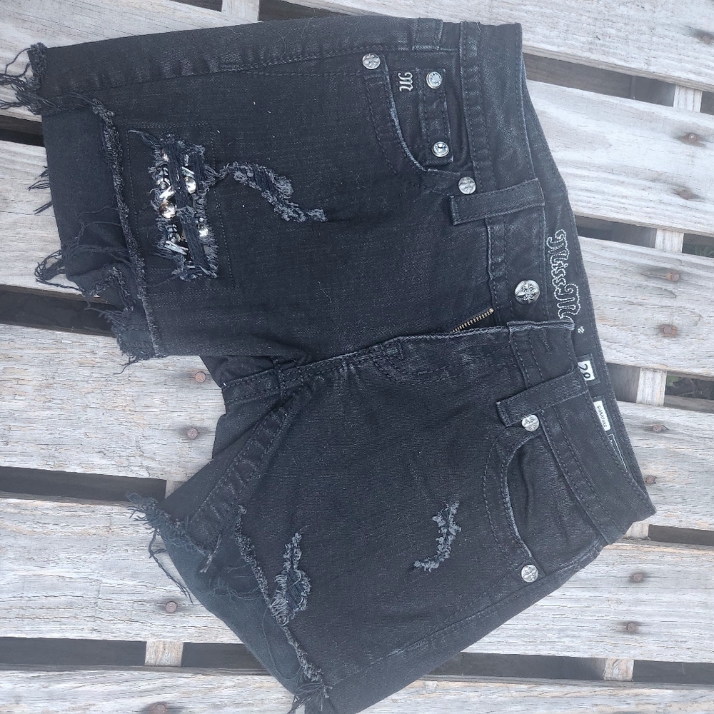 Miss Me Shorts Size 28